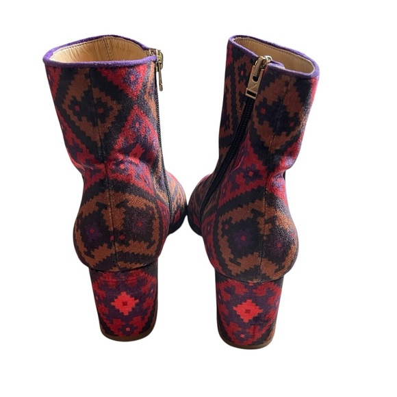 Brian Atwood B-Kelsi Tribal Print Fabric Block Heel Booties Size 7 - Picture 9 of 9